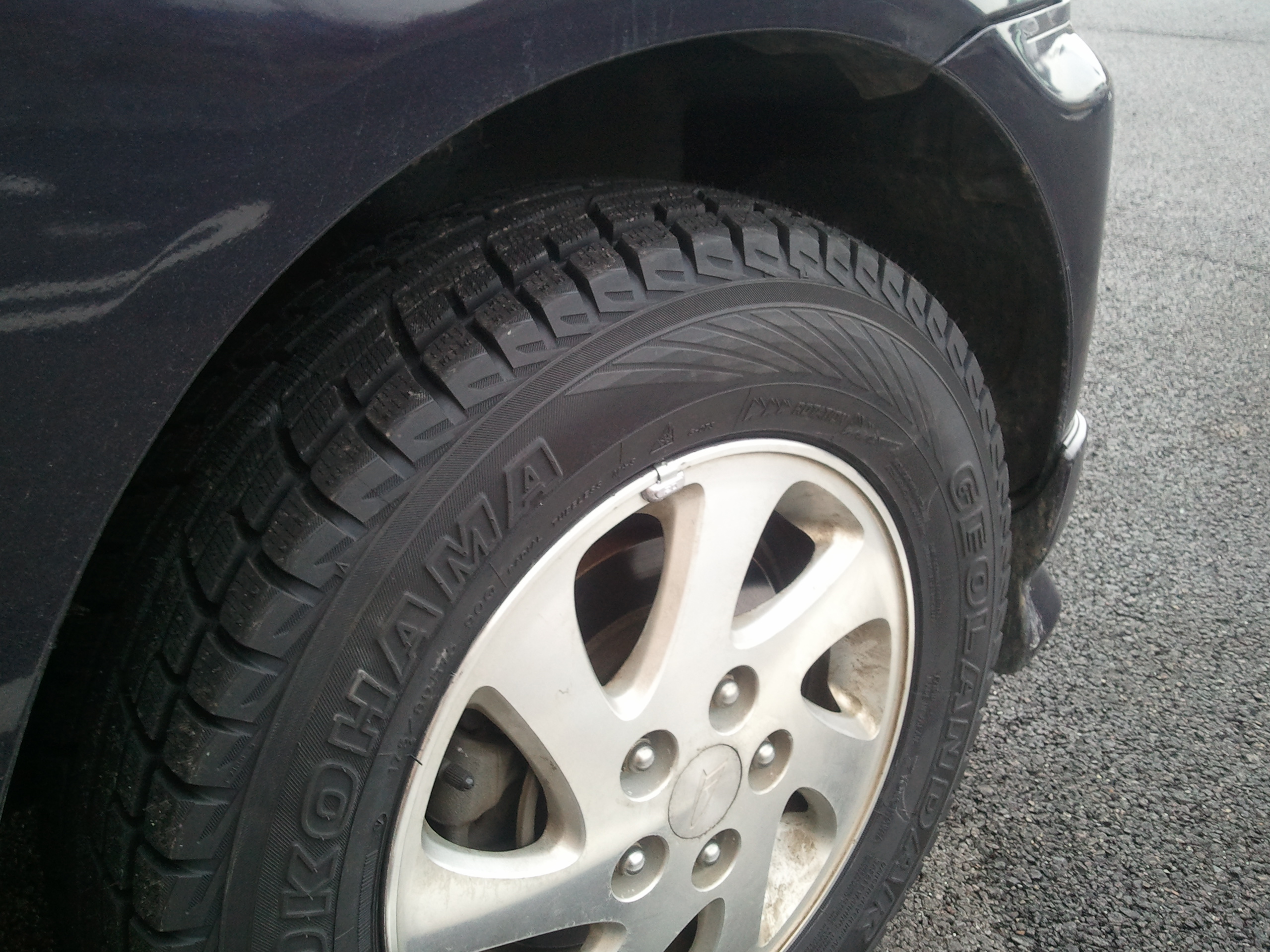111220_studless tire.jpg